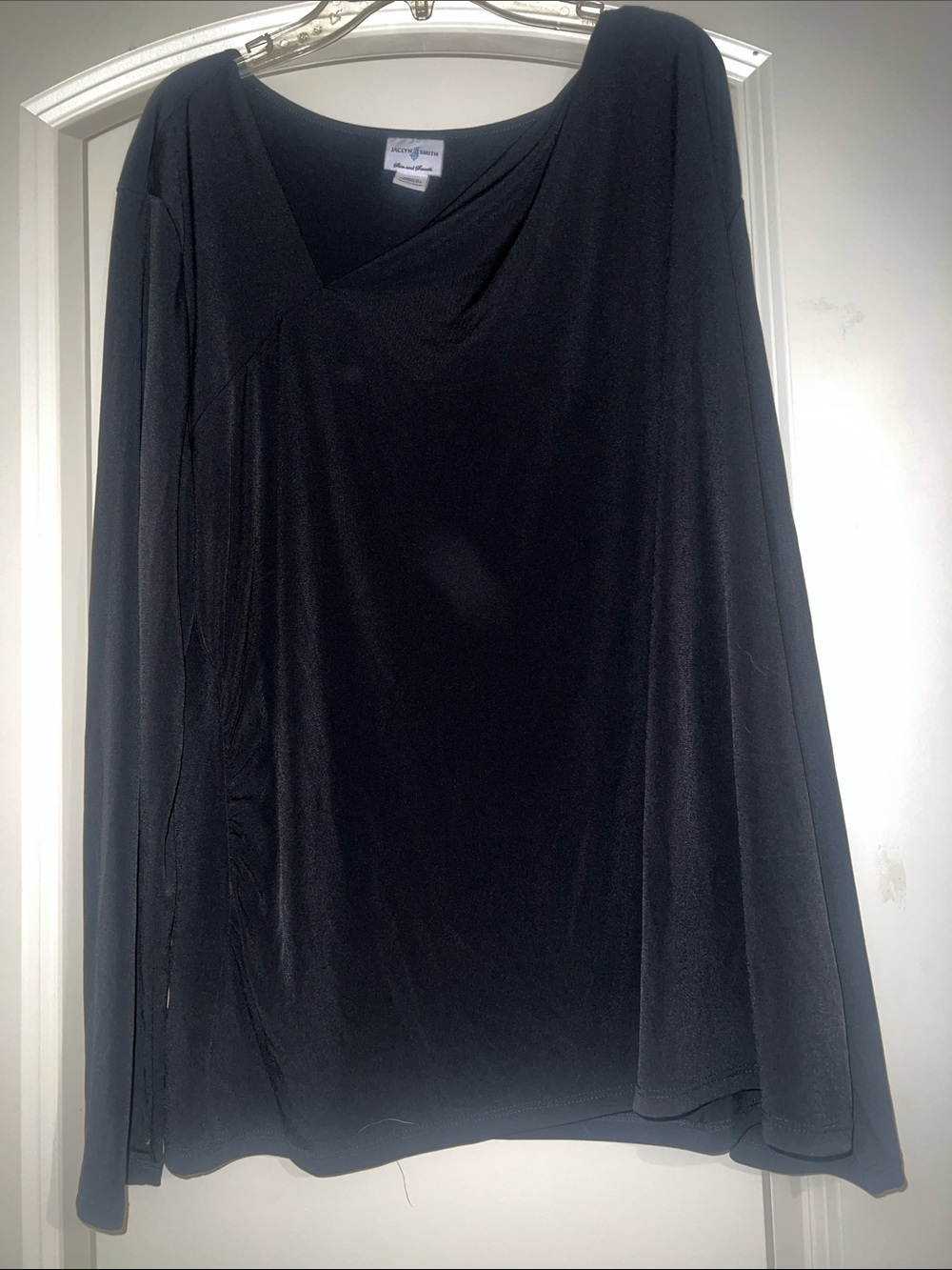 Karen Kane Black V-Neck Long Sleeve Top